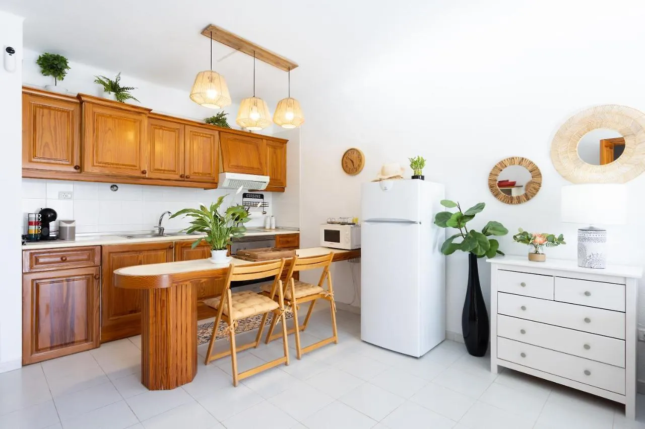 Home2Book Stylish Apt Pool & Terrace, Sand Club 산미겔데아보나